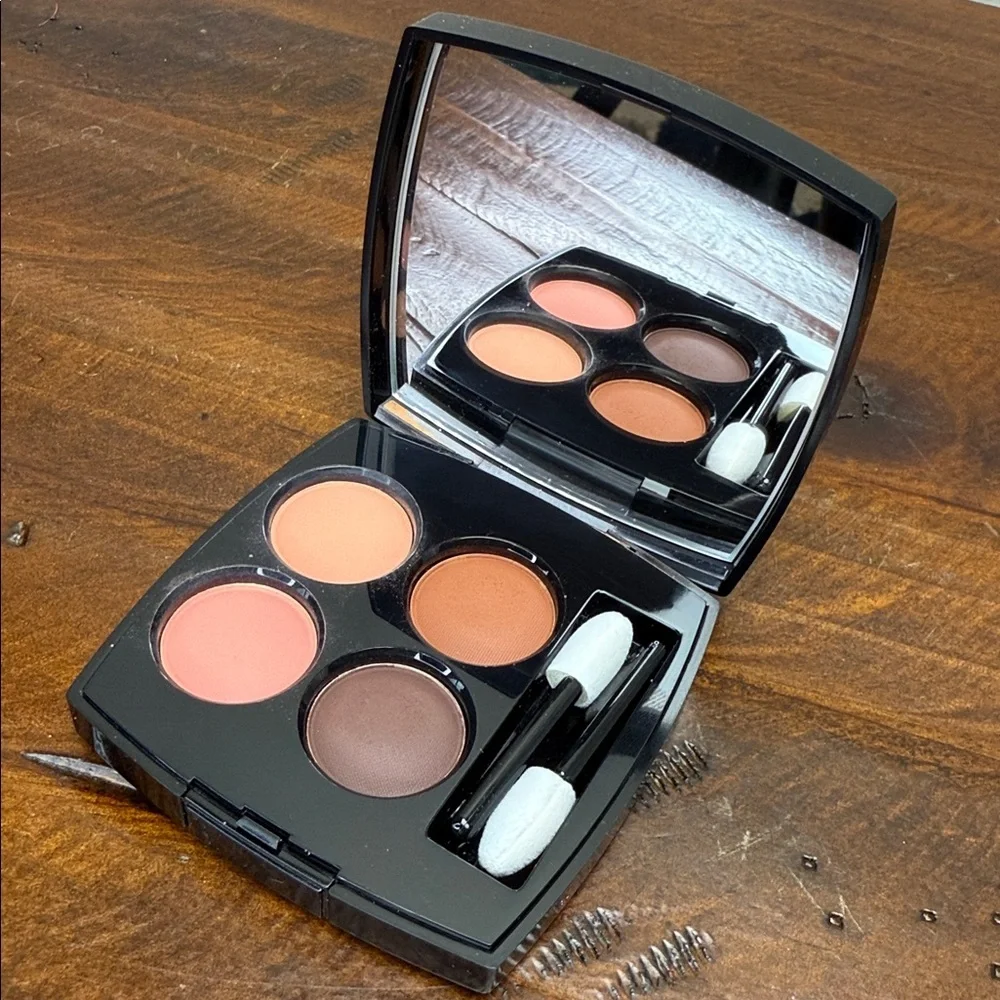 CHANEL • Eyeshadow Palette - 392 Intiation